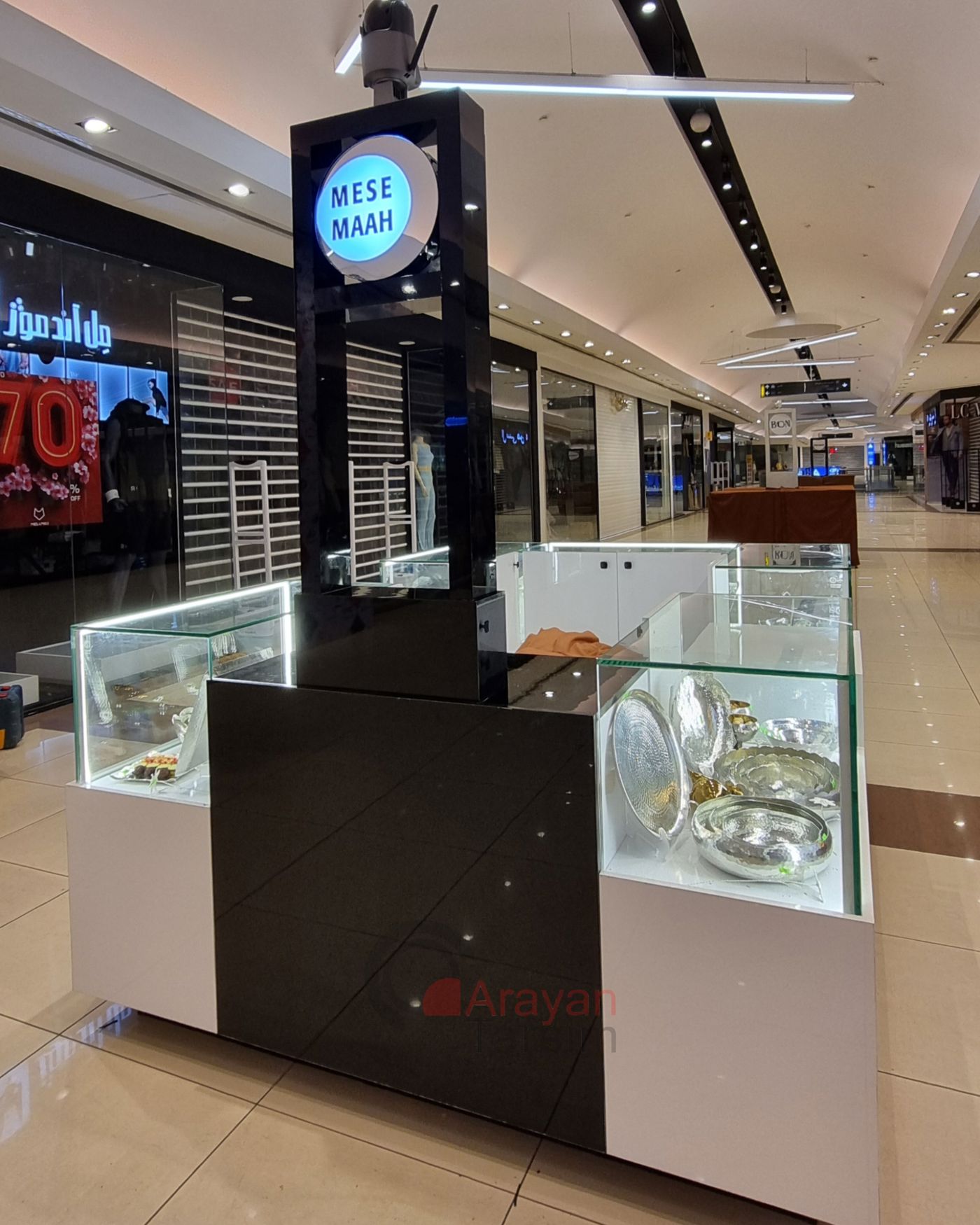 اجرای سفارشی دکور و ویترین — ST-1477 — آرایان ترسیم